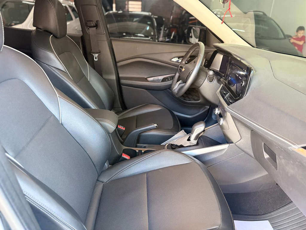 Chevrolet Montana Preto