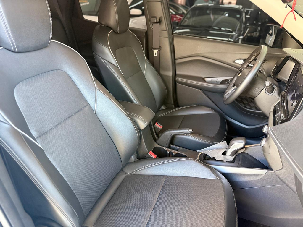 Chevrolet Montana Preto