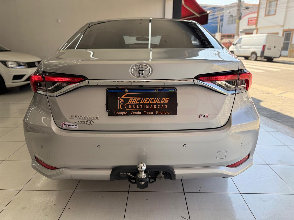 Toyota Corolla Prata
