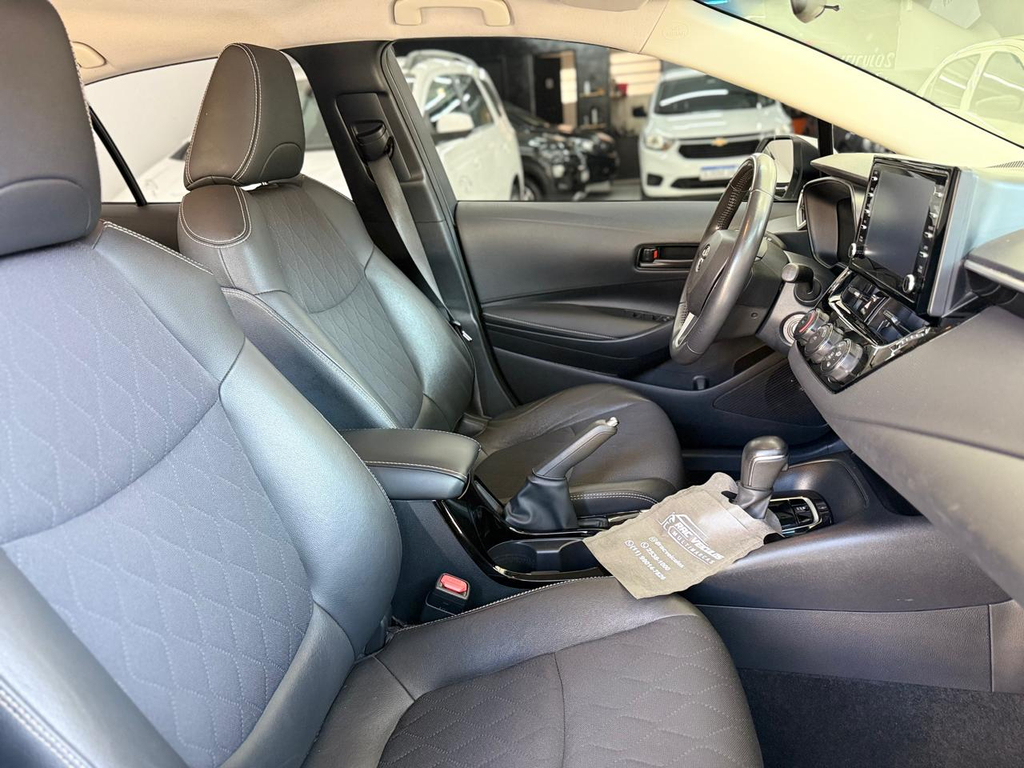 Toyota Corolla Prata