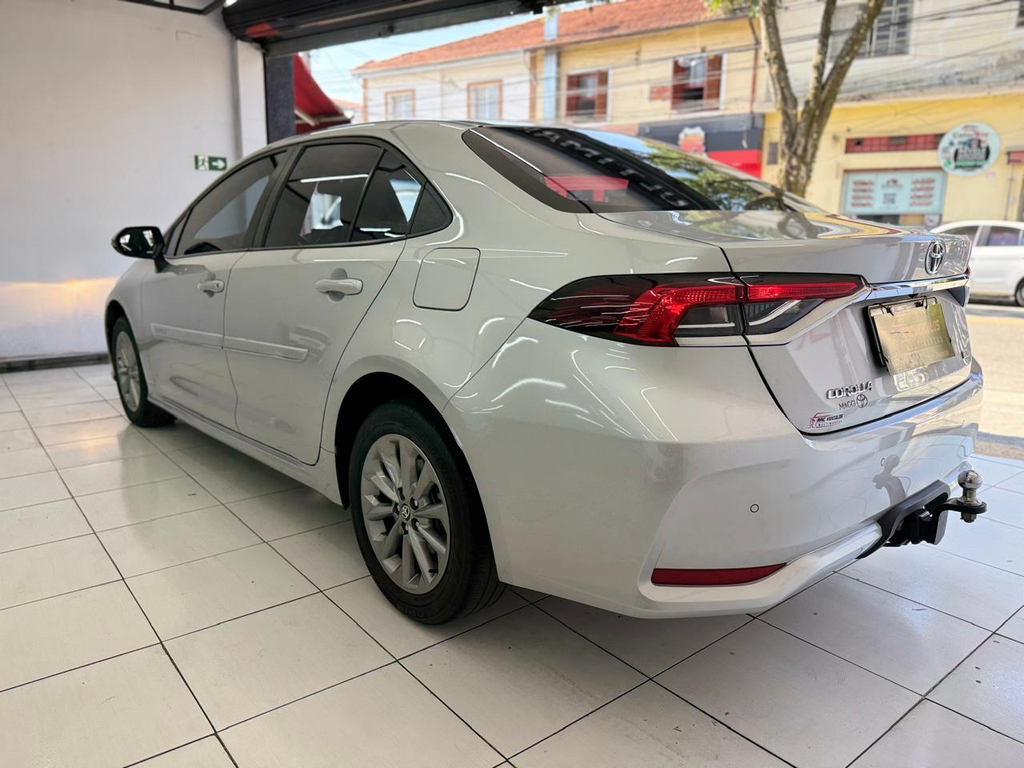 Toyota Corolla Prata