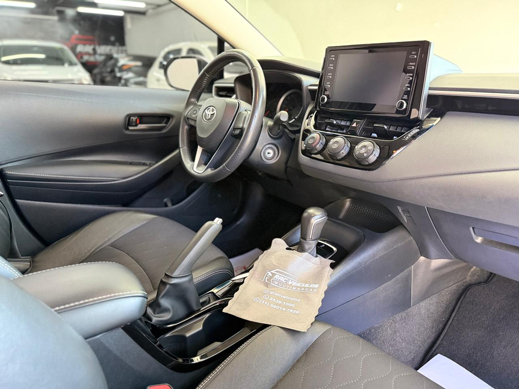 Toyota Corolla Prata