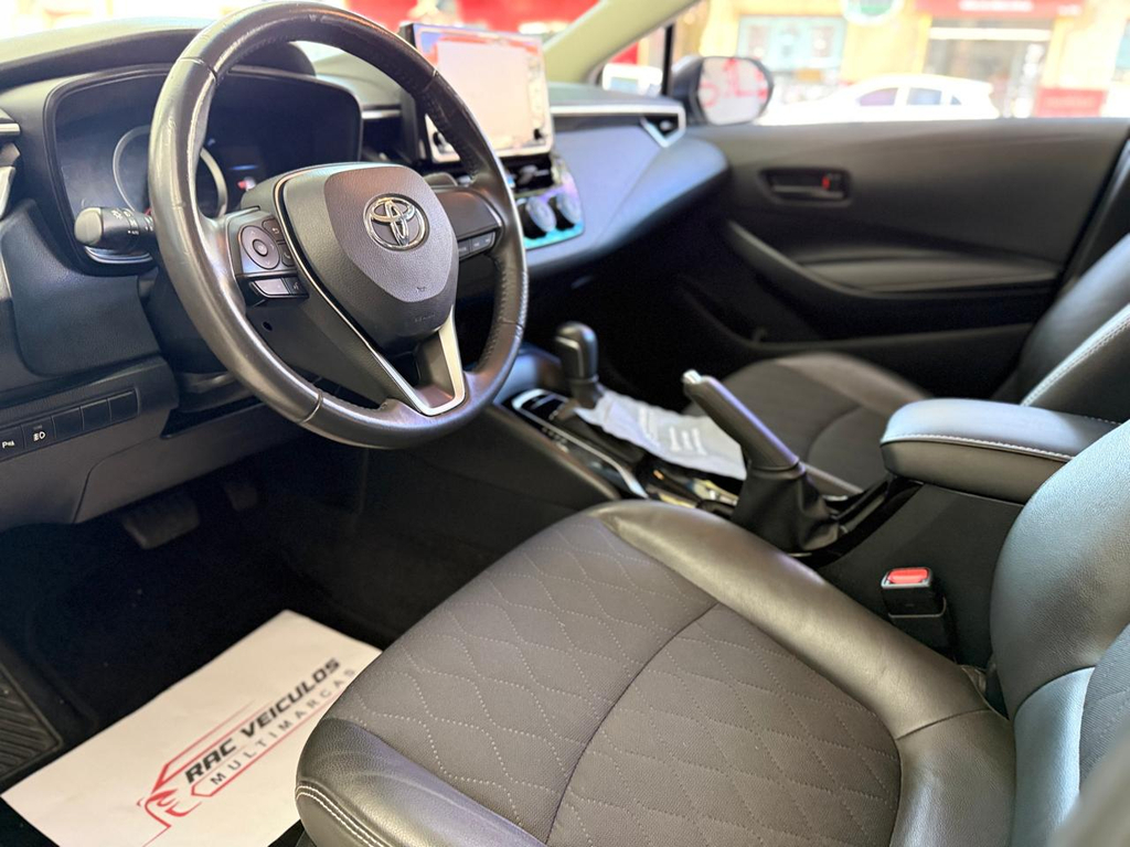 Toyota Corolla Prata