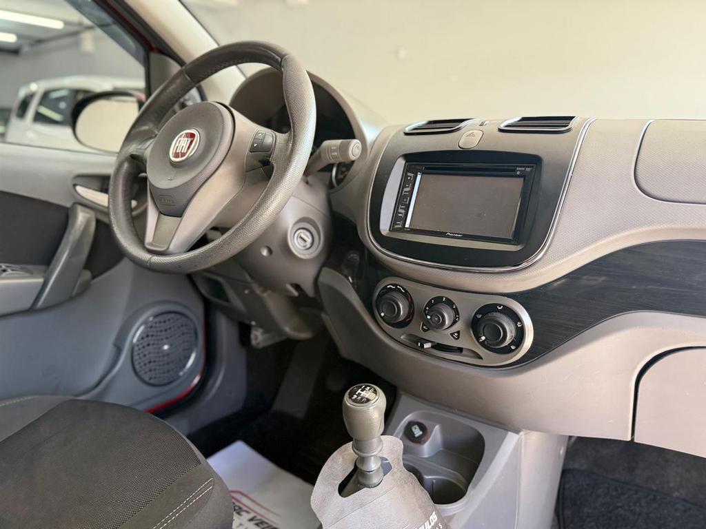 Fiat Grand Siena Vermelho