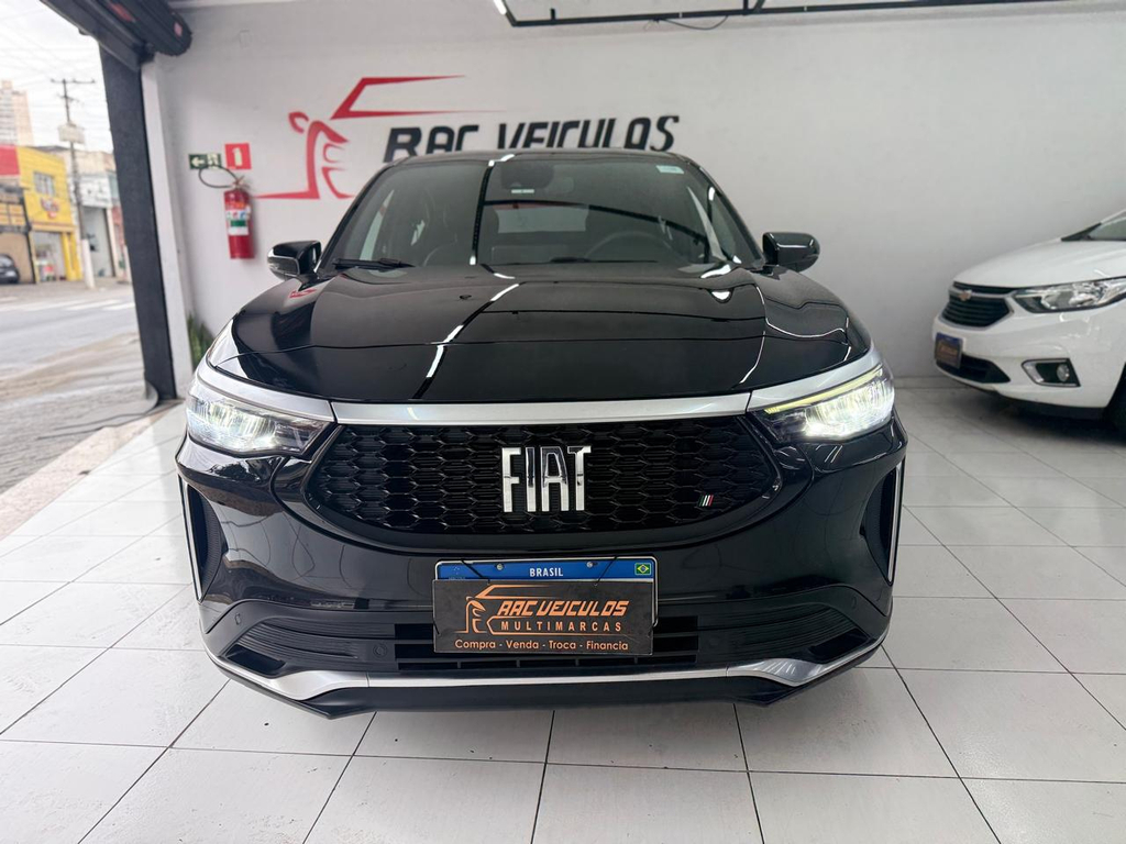Fiat FASTBACK Preto