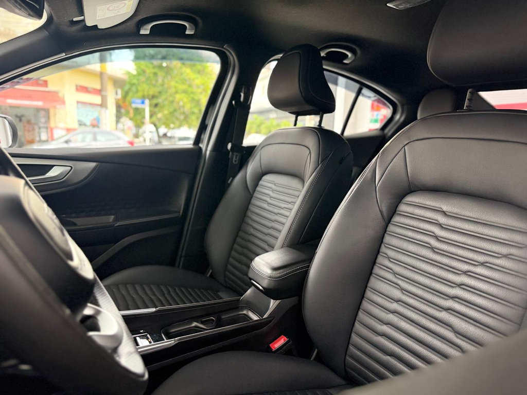 Fiat FASTBACK Preto