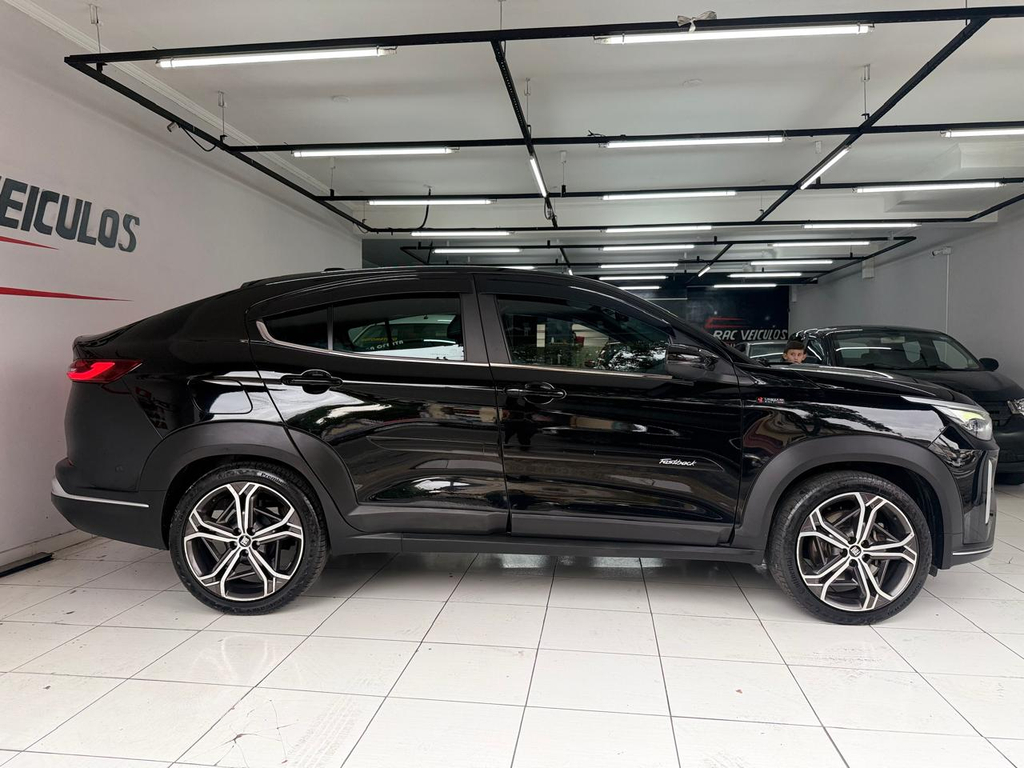 Fiat FASTBACK Preto