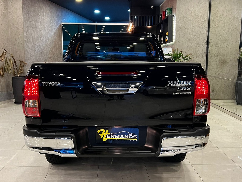 Toyota Hilux Cabine Dupla Preto