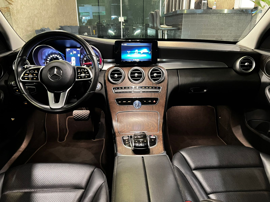 Mercedes Benz C-180 Preto