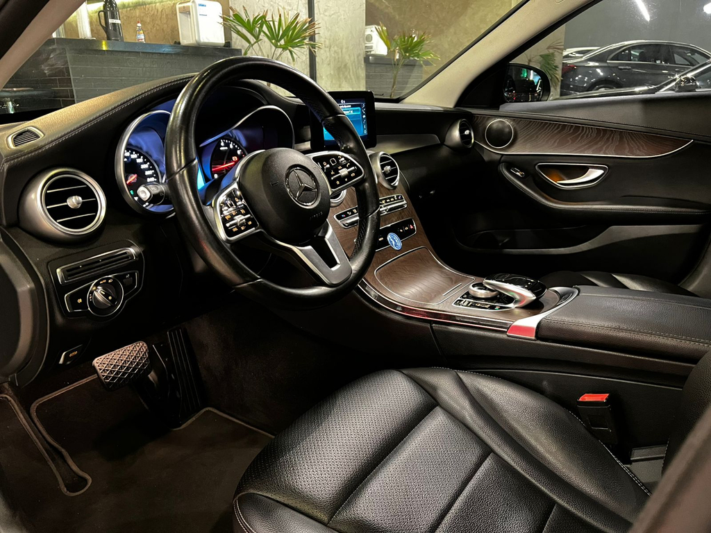 Mercedes Benz C-180 Preto