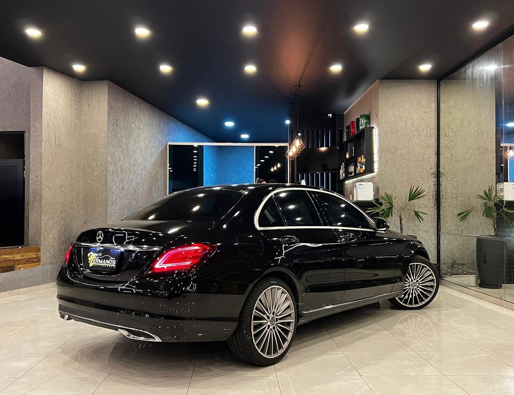 Mercedes Benz C-180 Preto