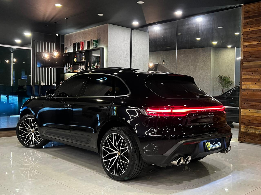 Porsche Macan Preto