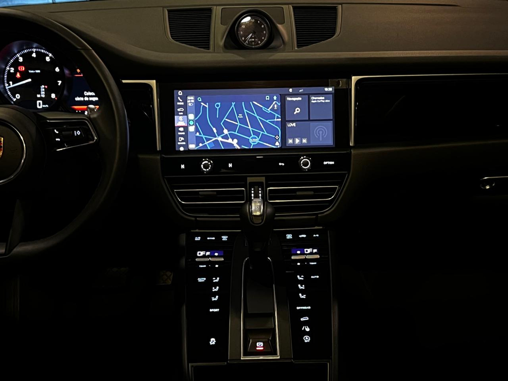 Porsche Macan Preto