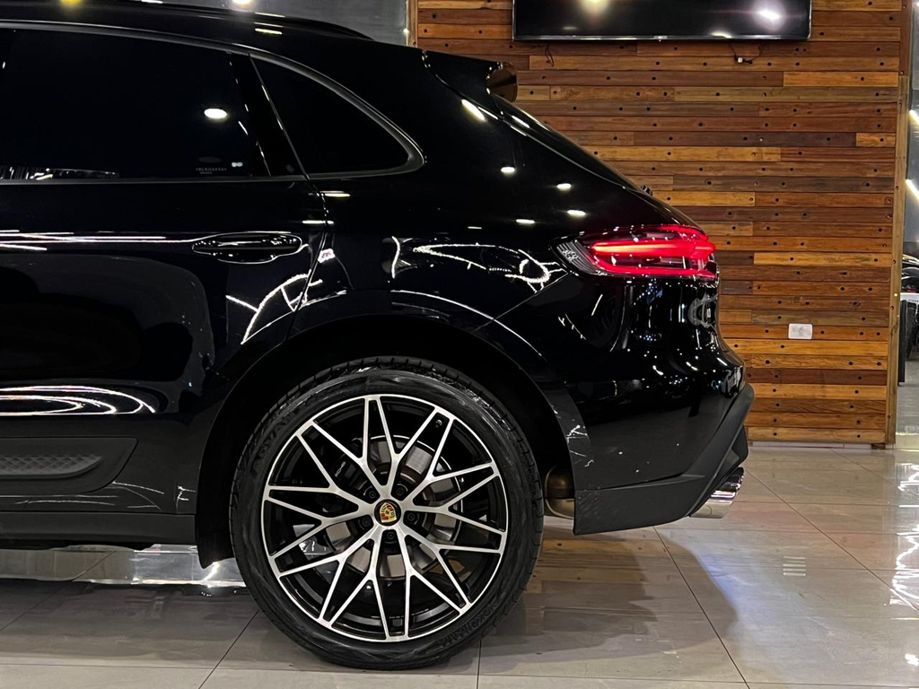 Porsche Macan Preto