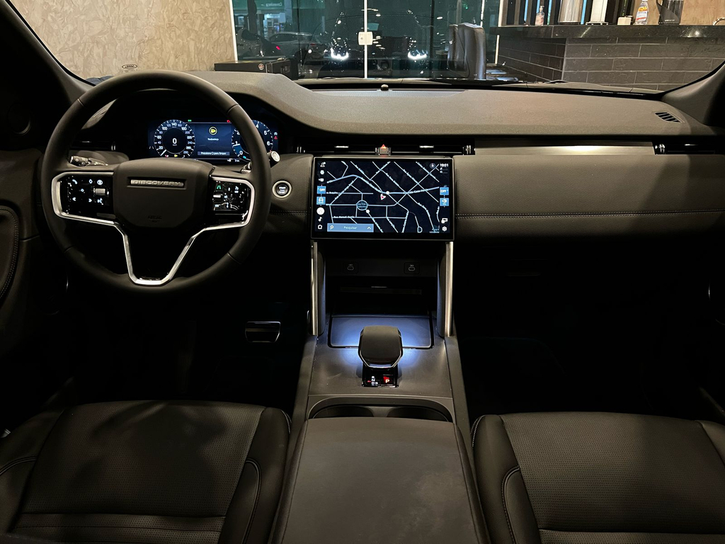 Land Rover Discovery Sport Preto