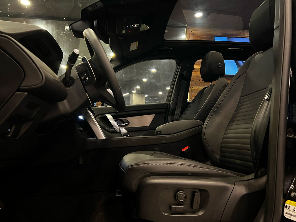 Land Rover Discovery Sport Preto