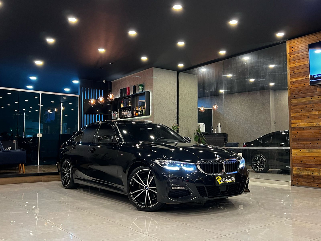 BMW 320i Preto