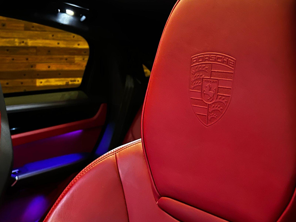 Porsche Cayenne Cinza