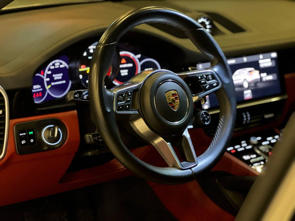 Porsche Cayenne Cinza
