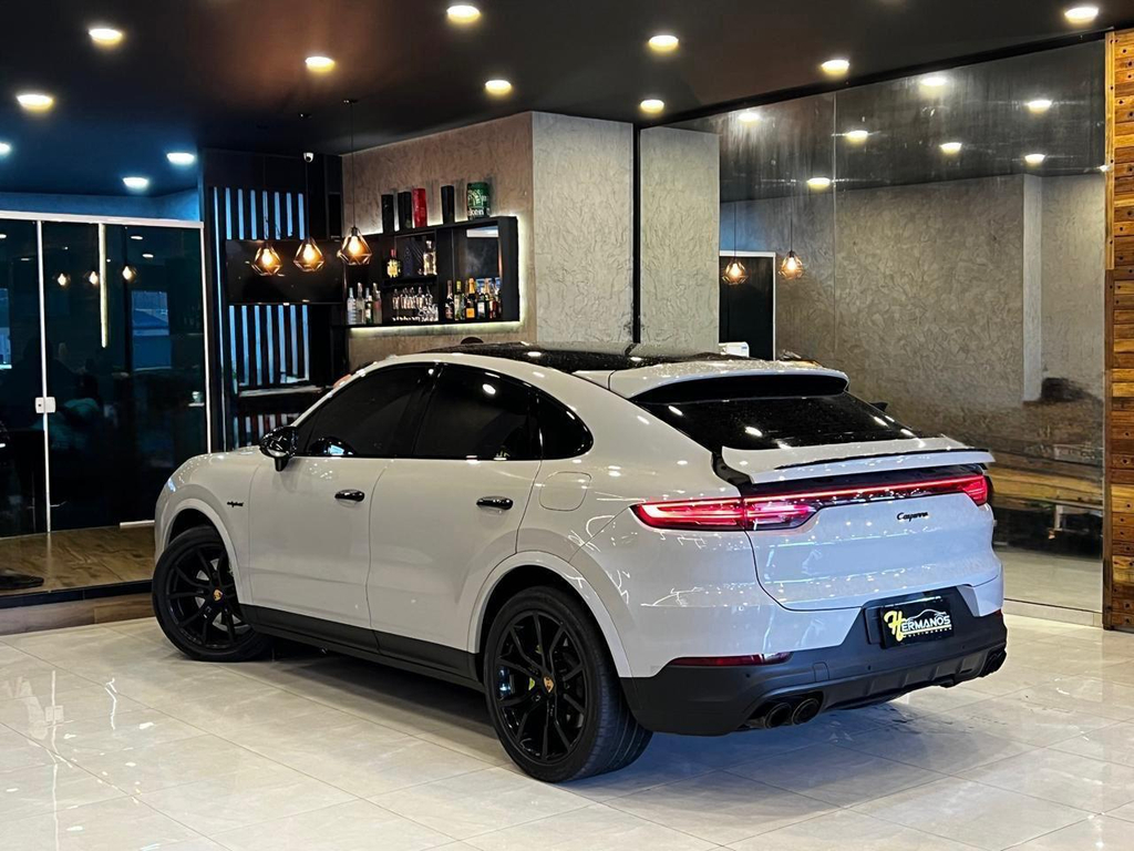 Porsche Cayenne Cinza
