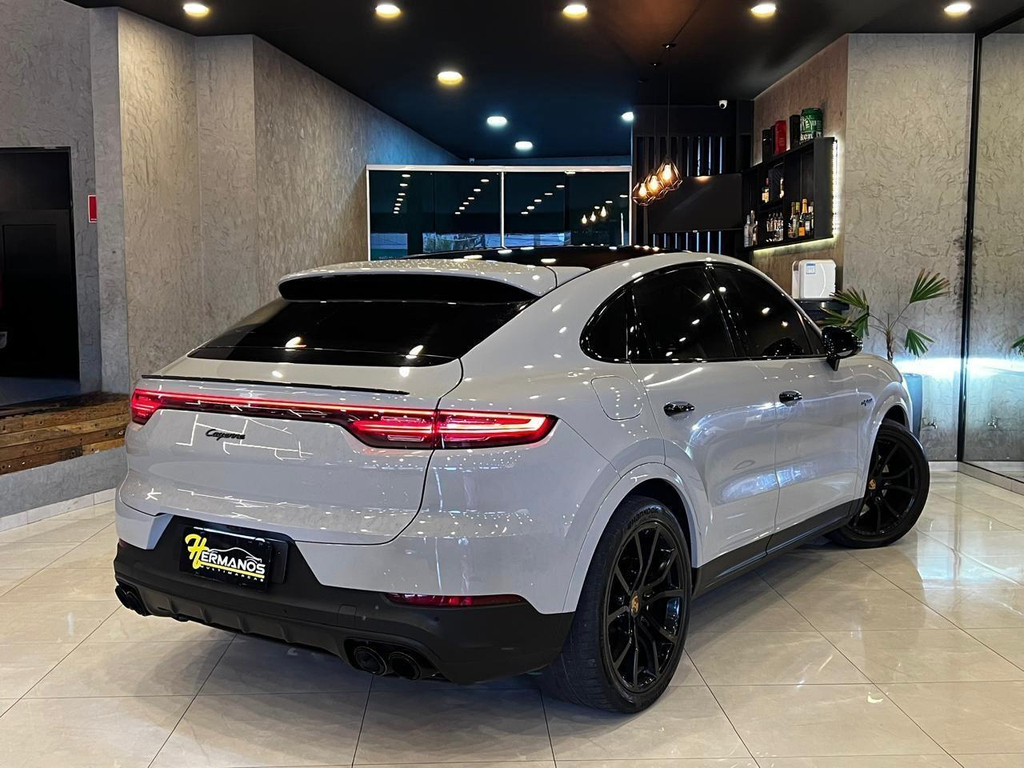 Porsche Cayenne Cinza