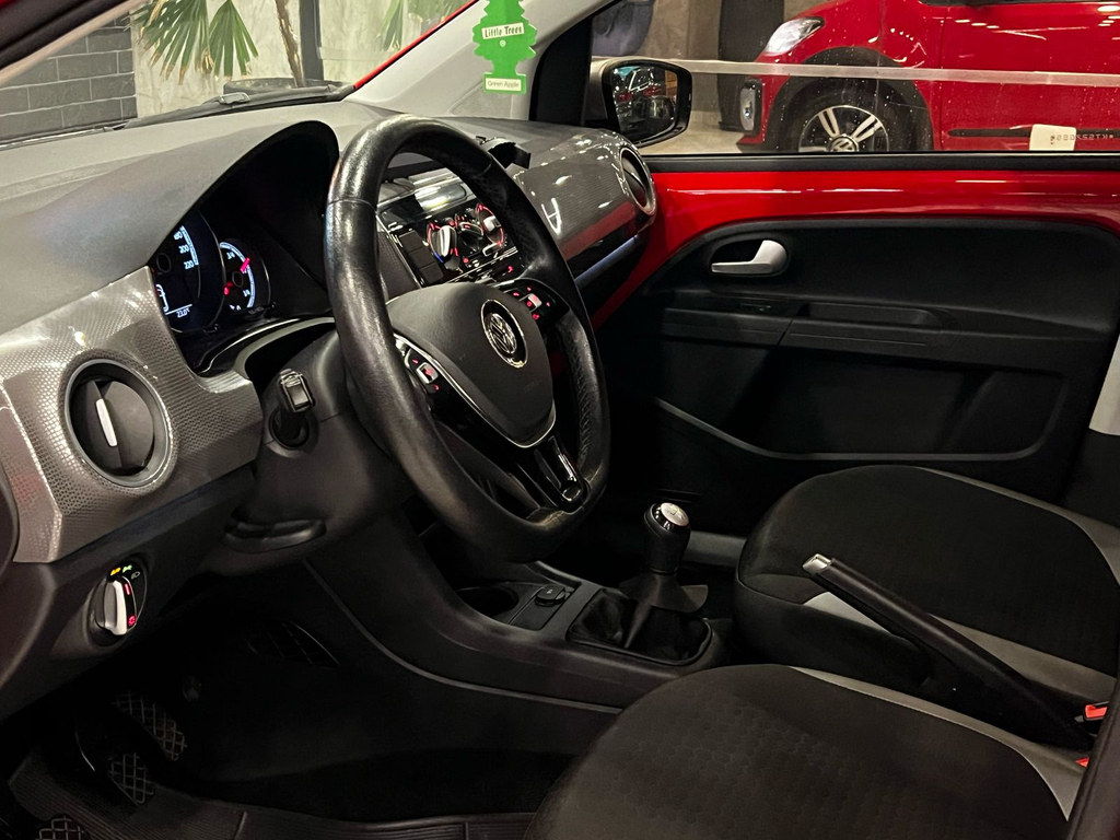 Volkswagen up! cross Vermelho