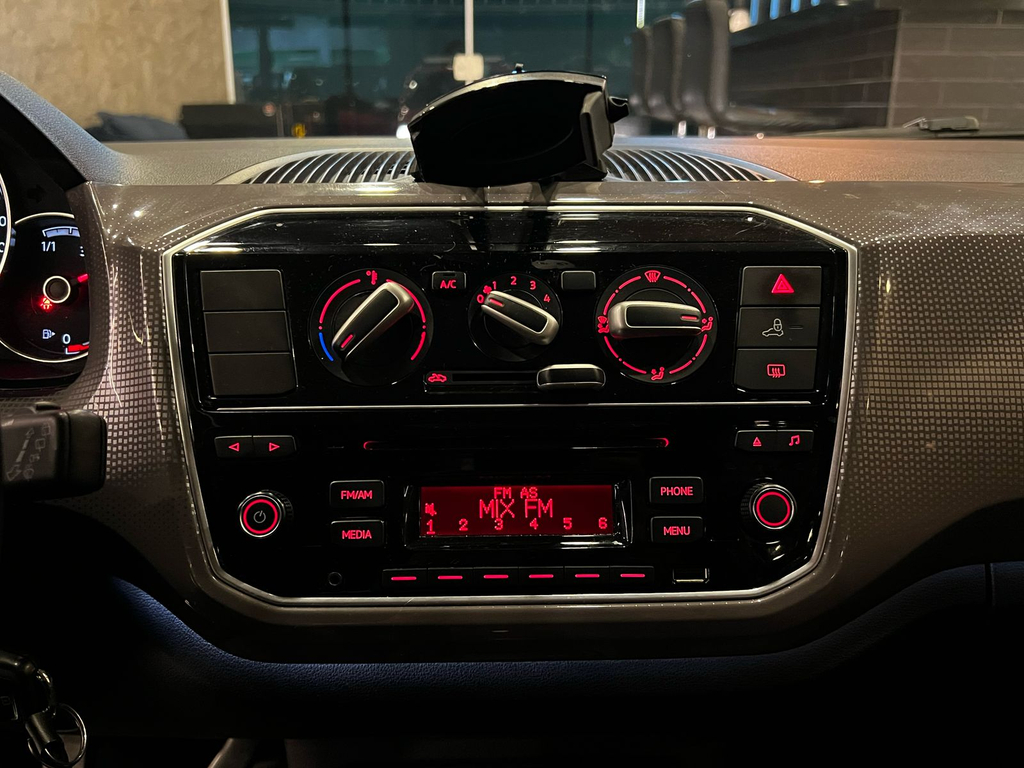 Volkswagen up! cross Vermelho