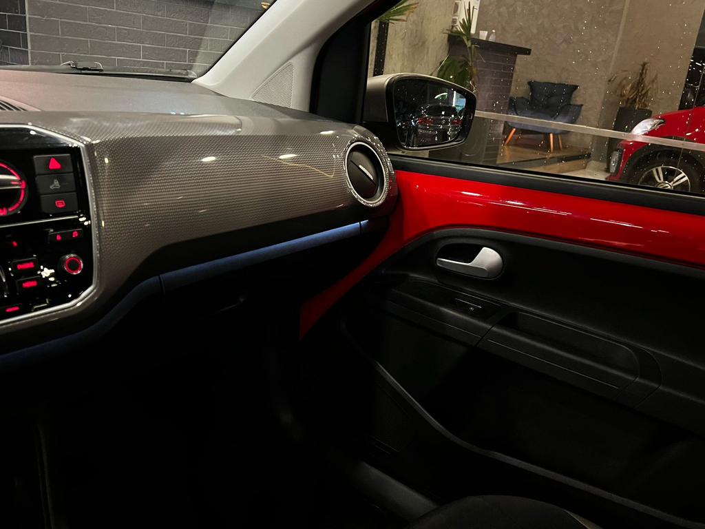 Volkswagen up! cross Vermelho