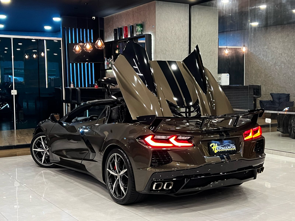 Chevrolet Corvette Marrom