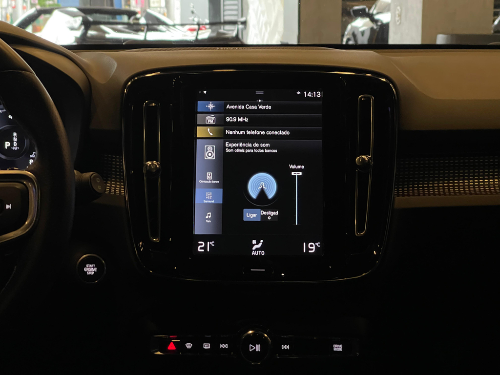 Volvo XC40 Preto