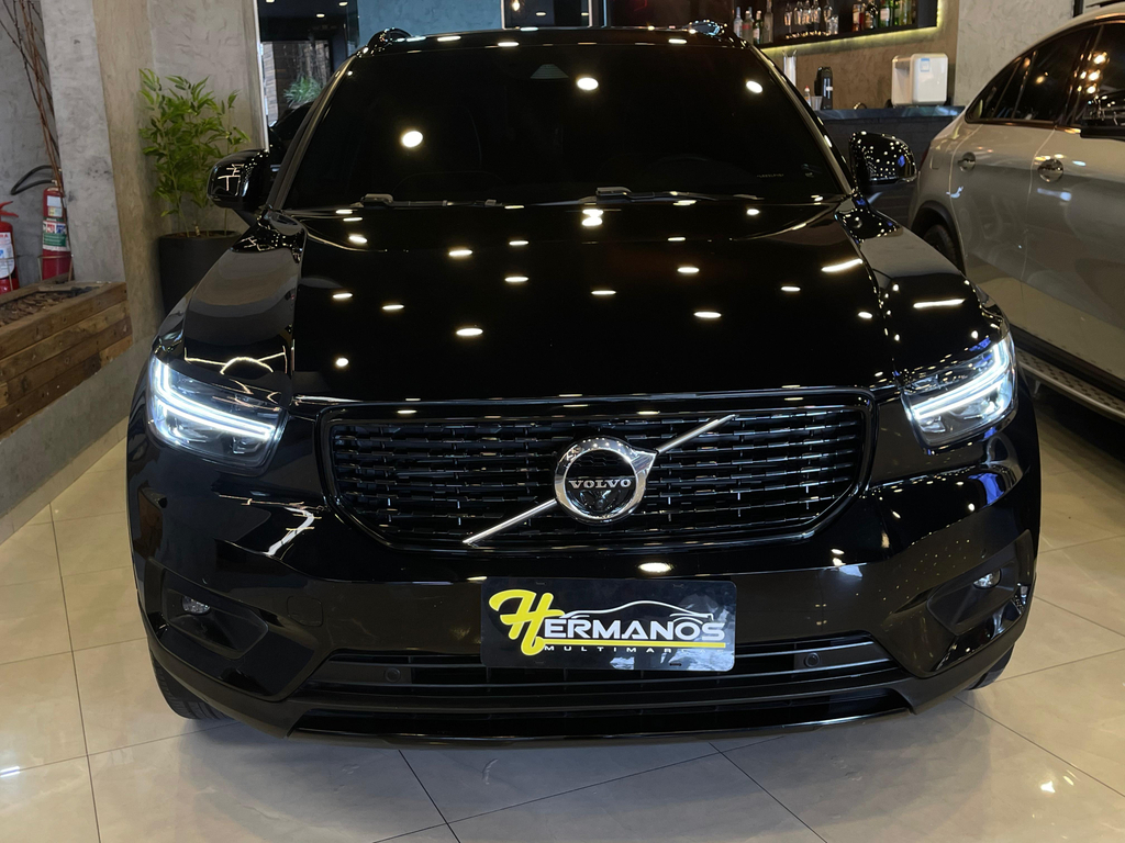 Volvo XC40 Preto