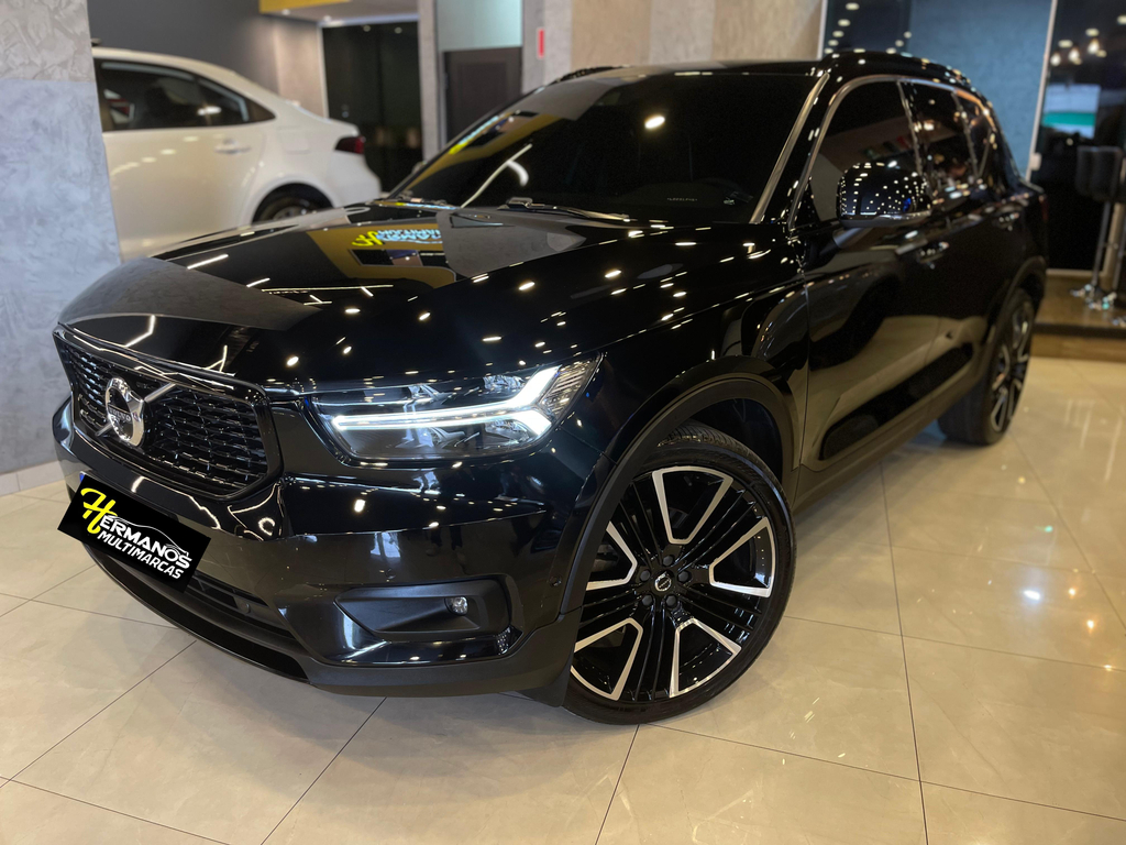 Volvo XC40 Preto