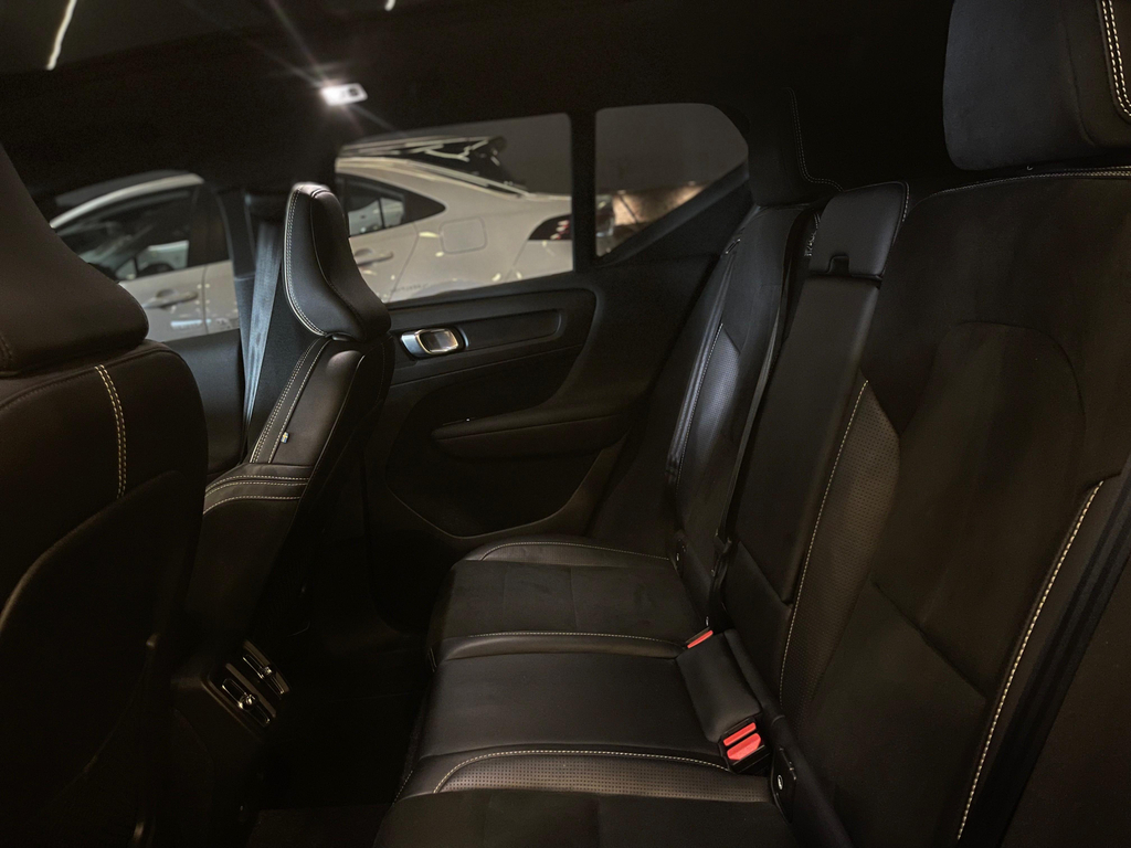 Volvo XC40 Preto