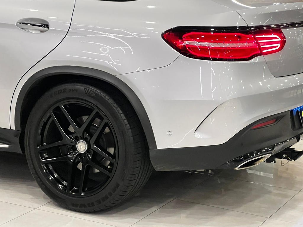 Mercedes Benz GLE-400 Prata