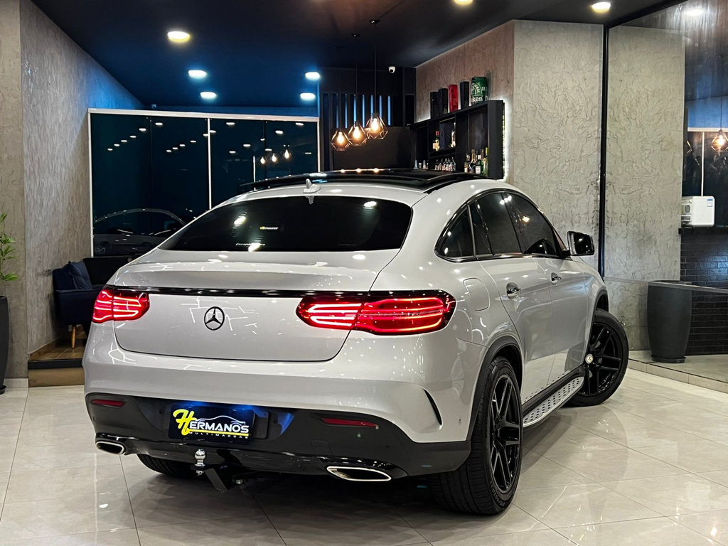 Mercedes Benz GLE-400 Prata