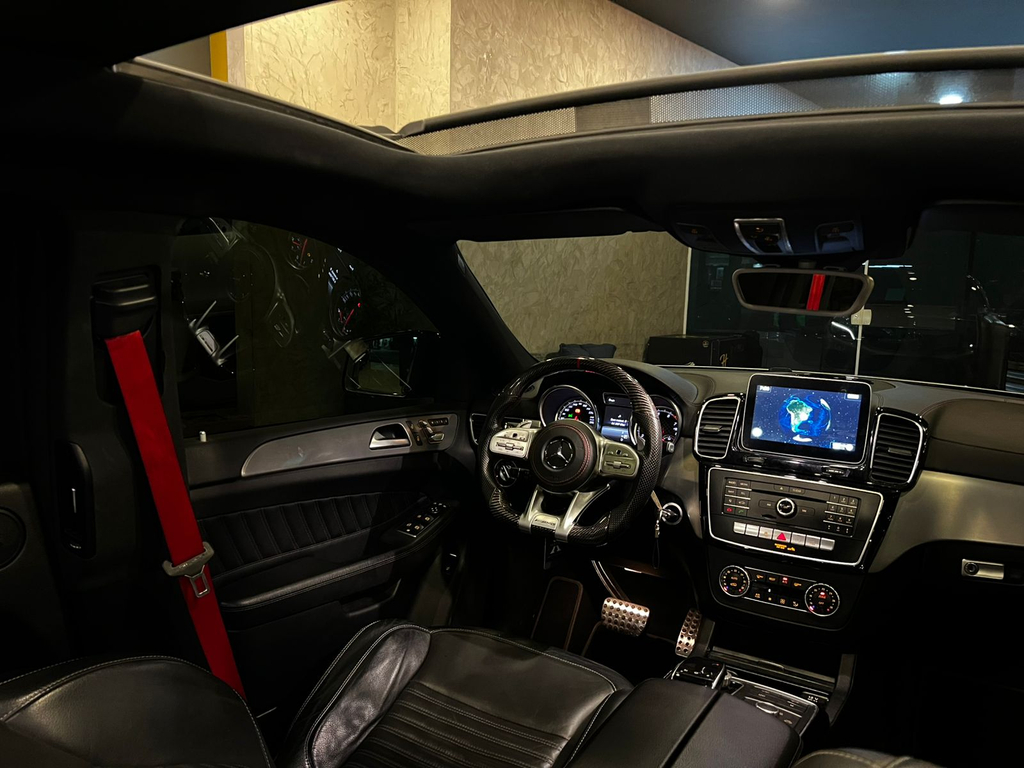 Mercedes Benz GLE-400 Prata