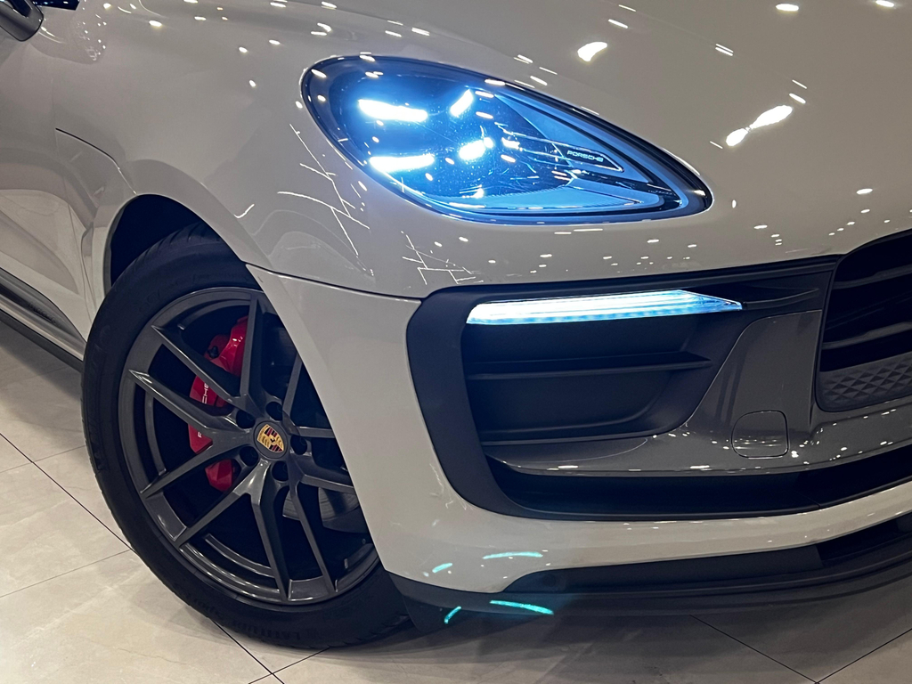 Porsche Macan Cinza