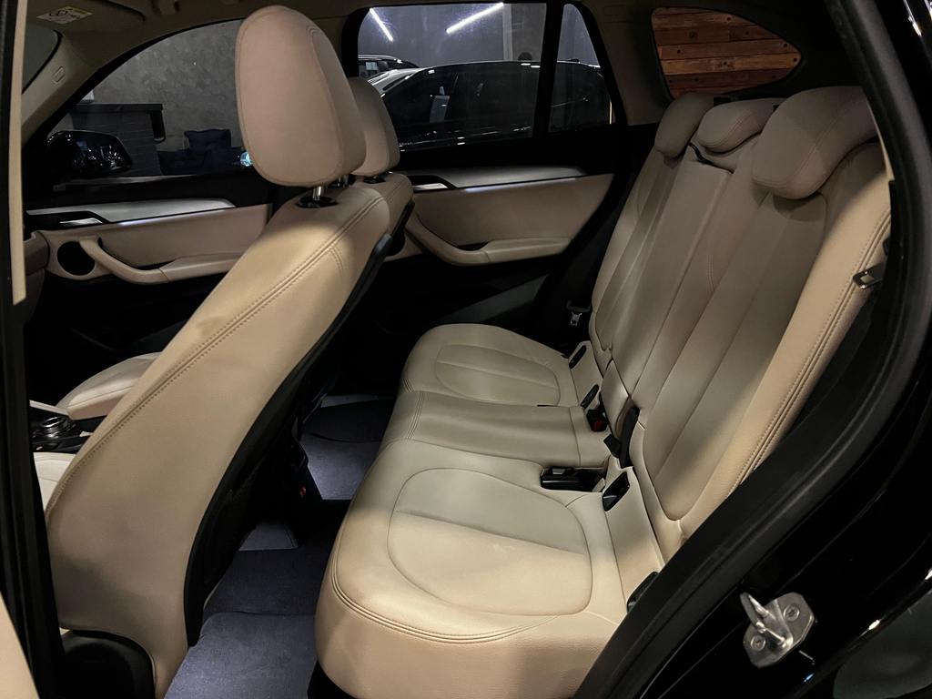 BMW X1 Preto