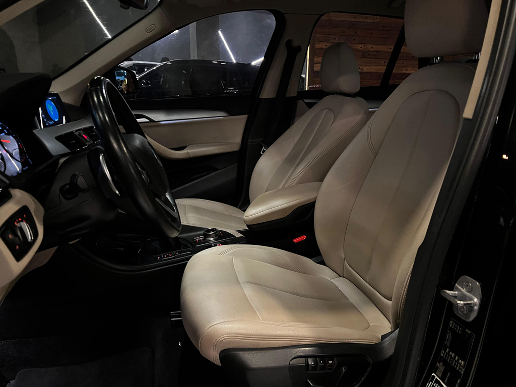BMW X1 Preto