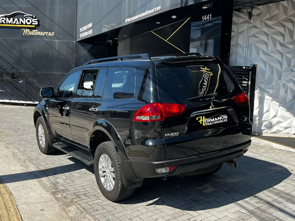 Mitsubishi Pajero Preto
