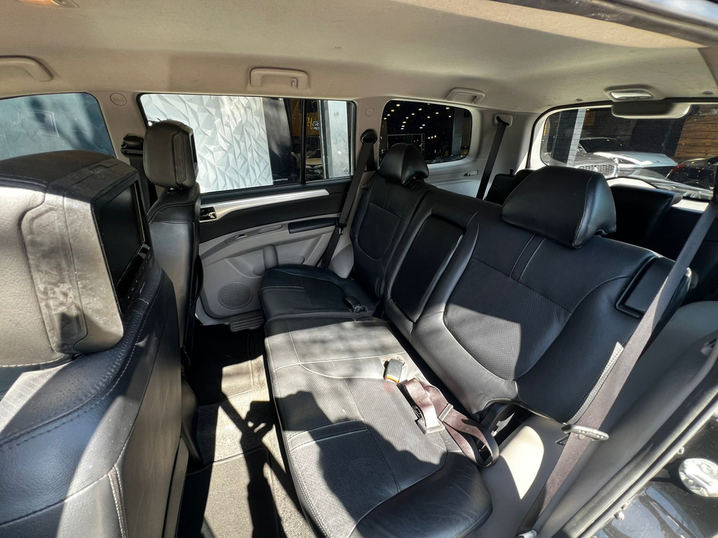 Mitsubishi Pajero Preto