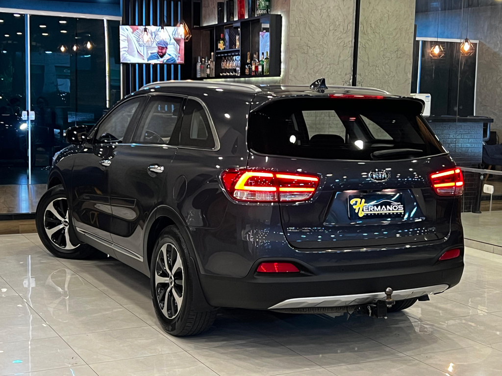 Kia Sorento Cinza