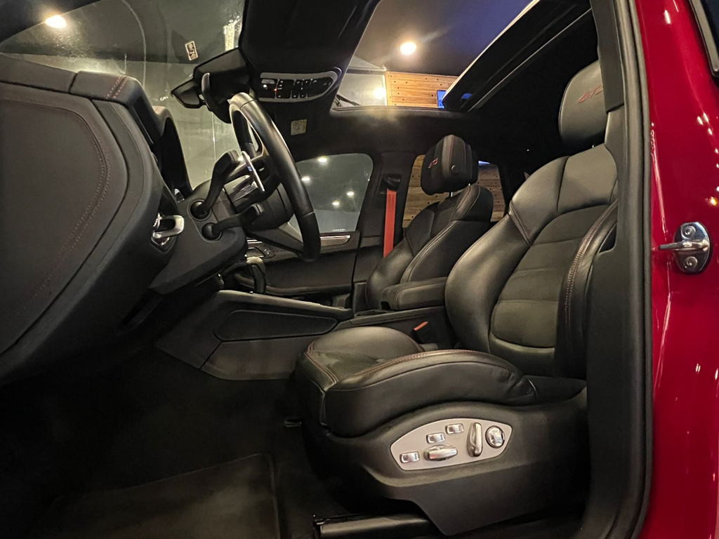 Porsche Macan Vermelho