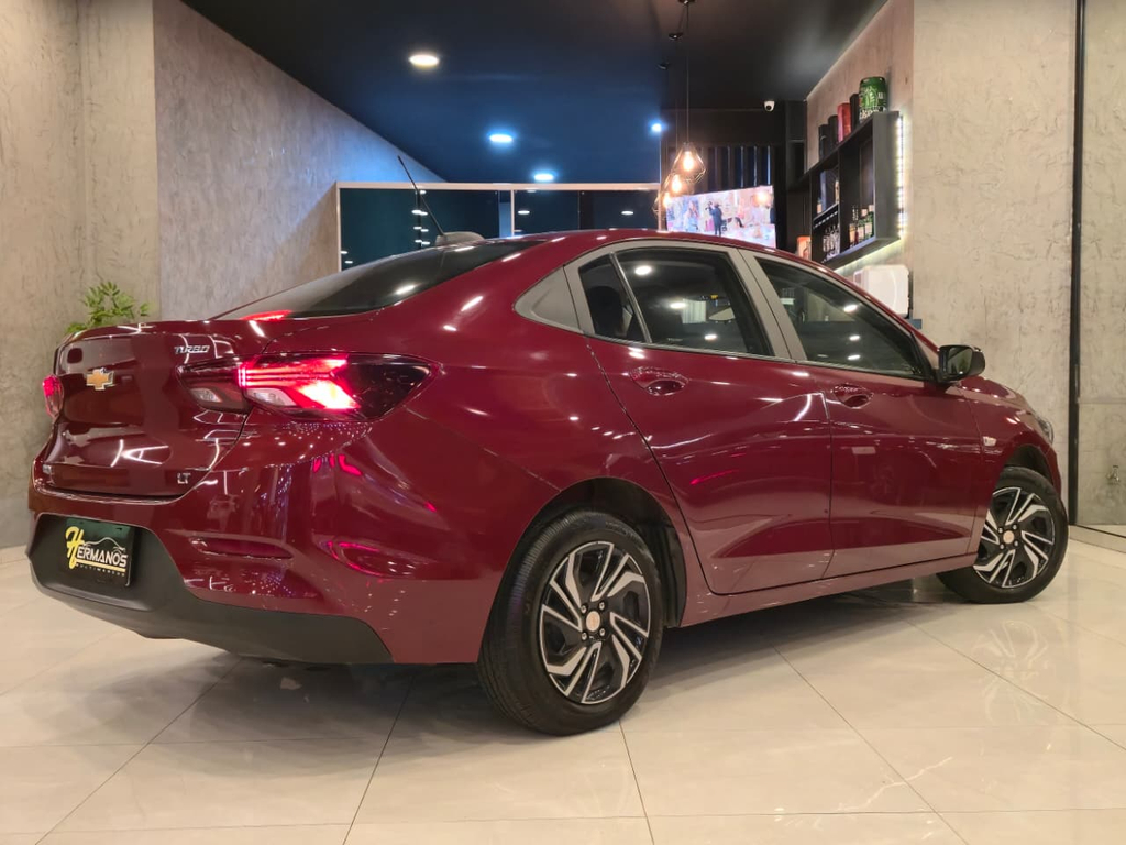 Chevrolet Onix Vermelho