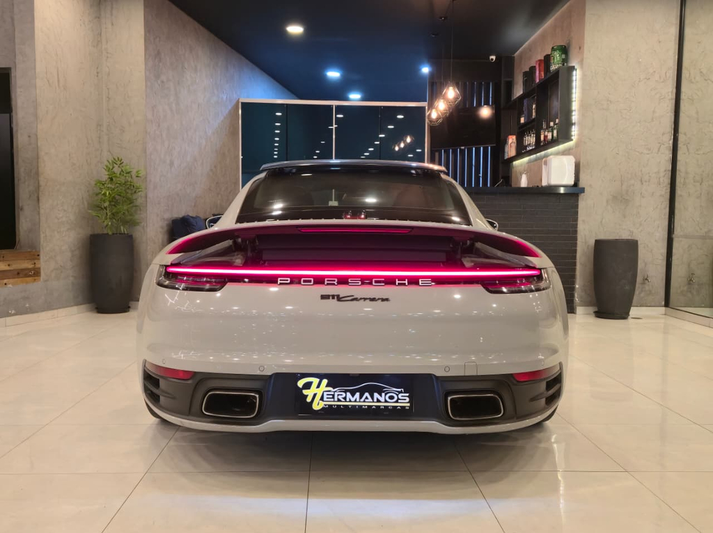 Porsche 911 Cinza