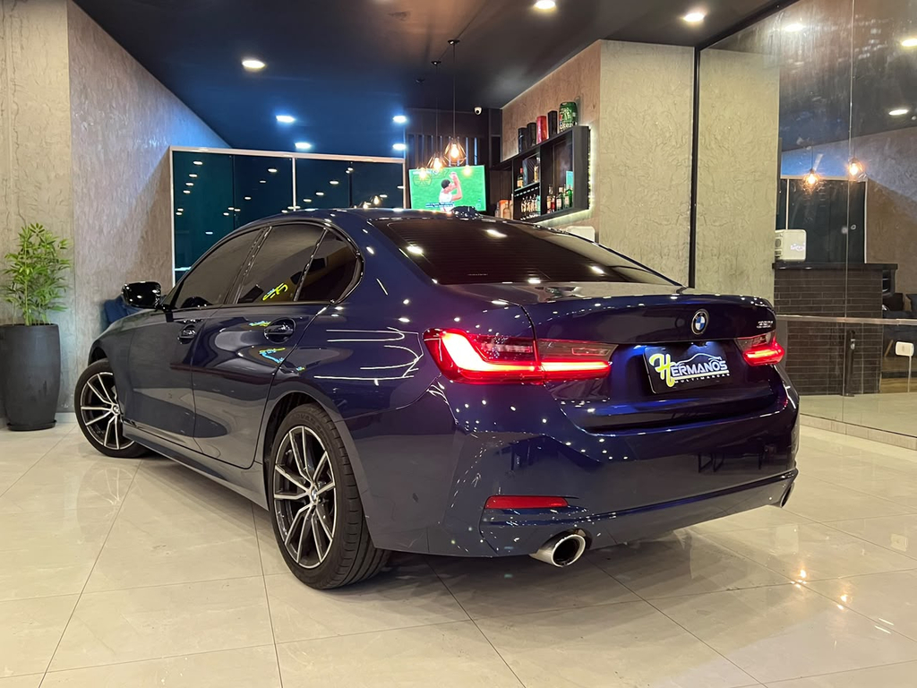 BMW Série 3 Azul