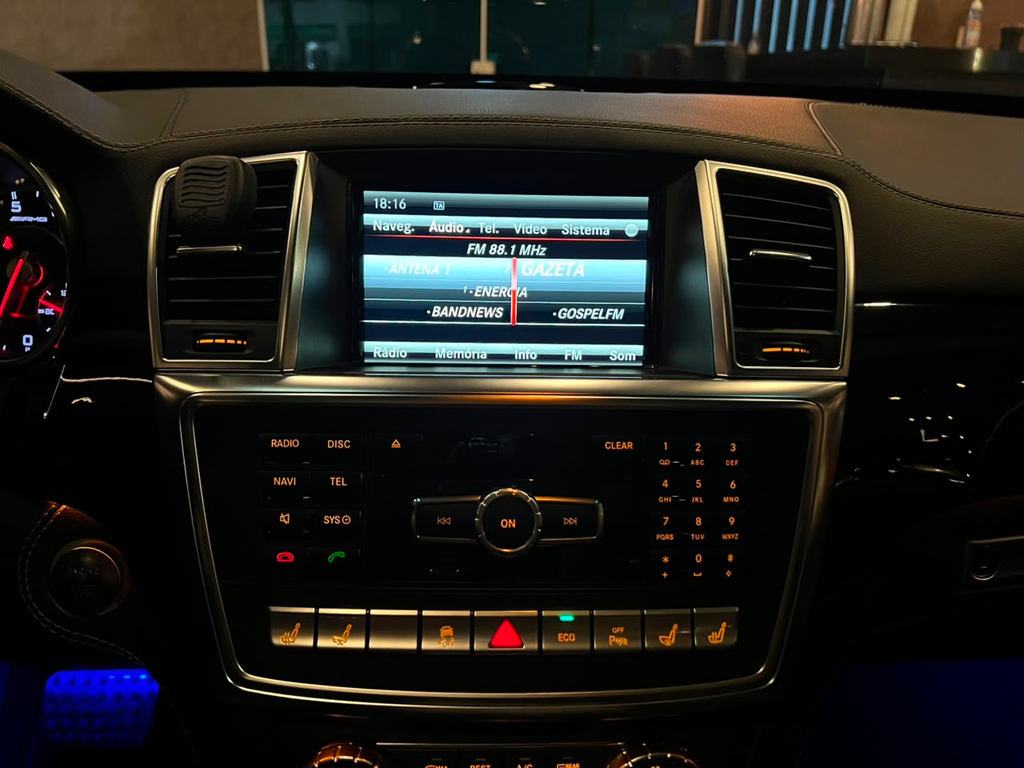 Mercedes Benz ML-63 AMG Preto