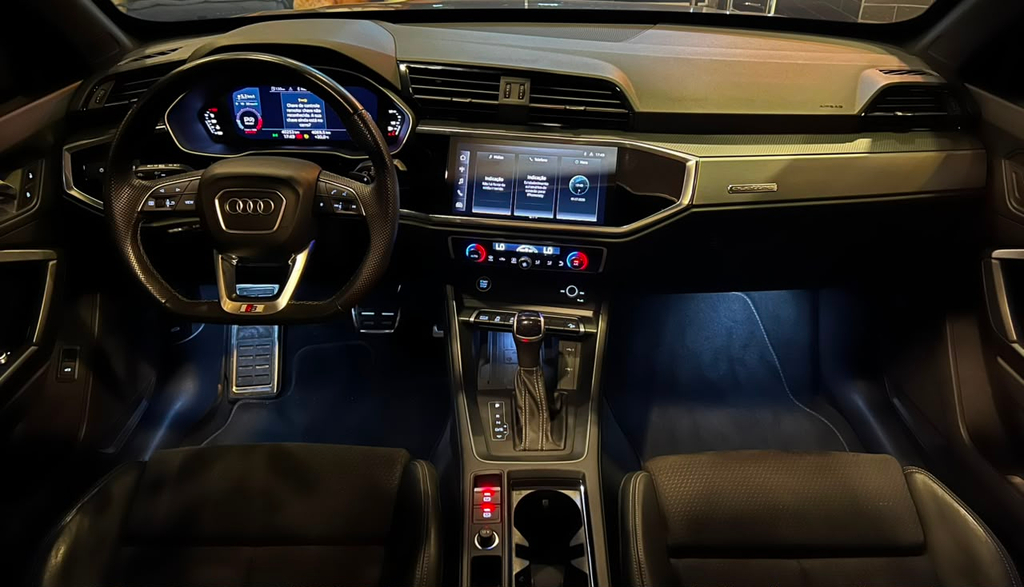 Audi Q3 Cinza