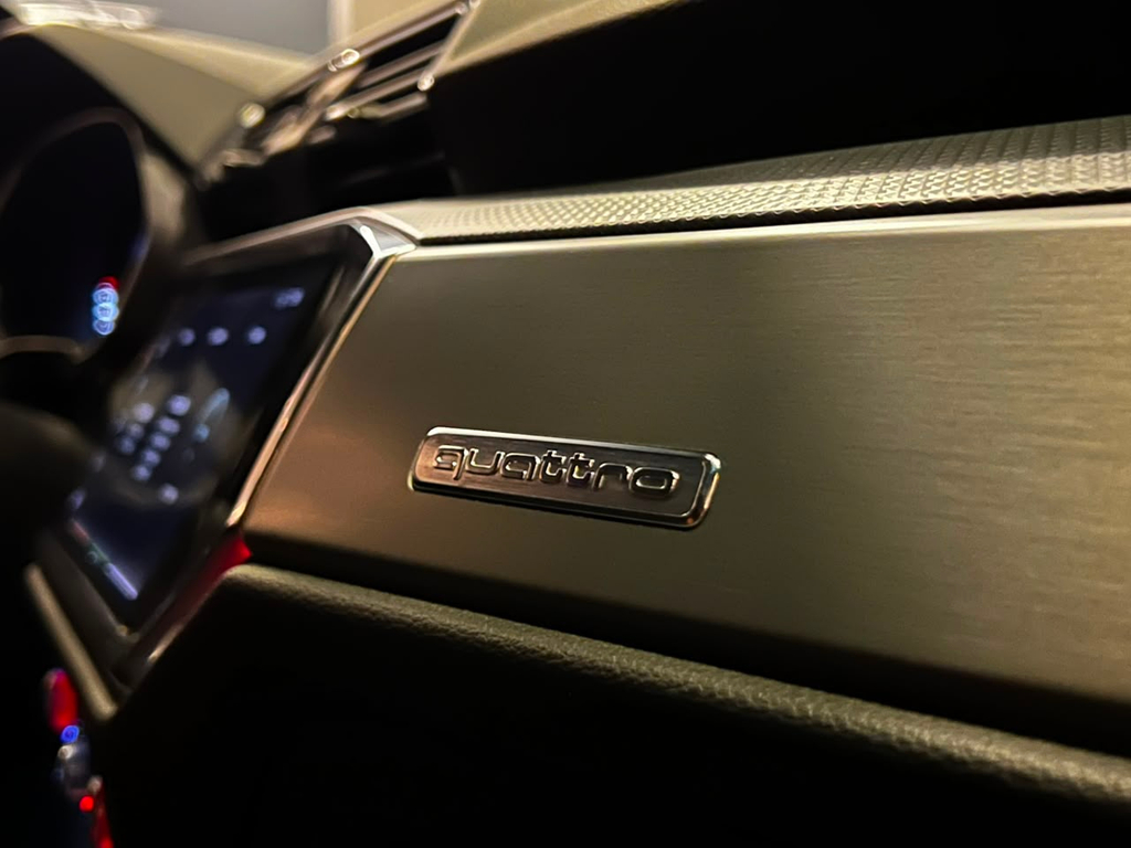 Audi Q3 Cinza