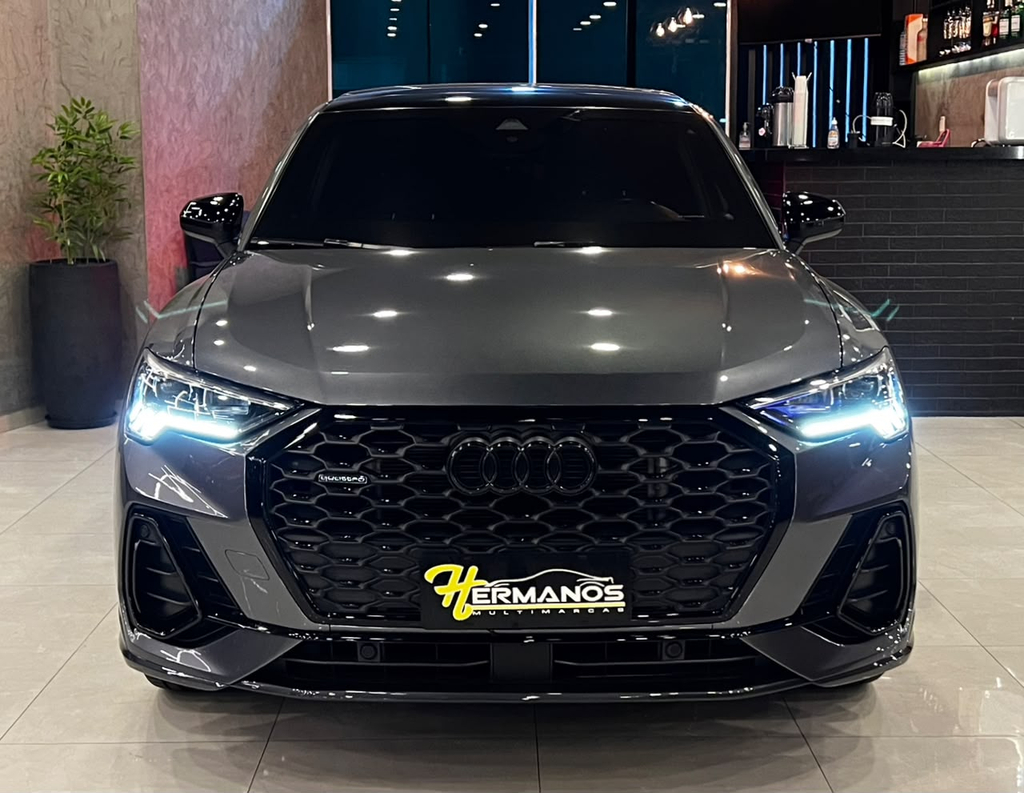 Audi Q3 Cinza